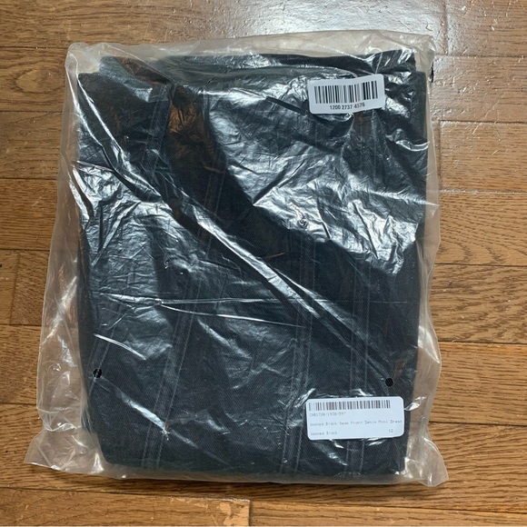 PrettyLittleThing Washed Black Seam Front Denim Mini Dress USA 8 , UK 12 Black - Picture 14 of 14